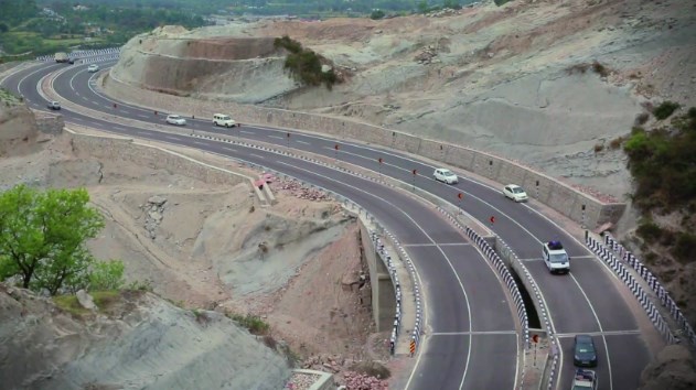 Transport Secretary studies the dynamics of managing traffic movement on National Highway 44, and improving its conditions